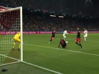 23.24赛季欧冠D组第4轮 萨尔茨堡红牛VS国米海报