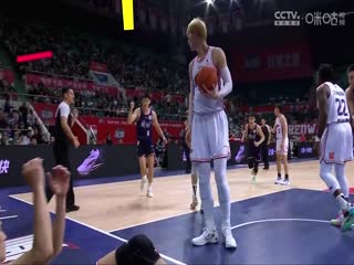 CBA常规赛第14轮 广州龙狮VS上海久事 20231208（李天宇、郭维盛、魏欣怡）海报