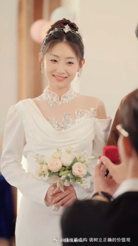 众里寻她千百度短剧海报