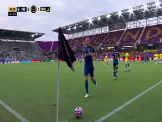 世俱杯小组赛 蔚山HDVS马梅洛迪日落 20250618海报