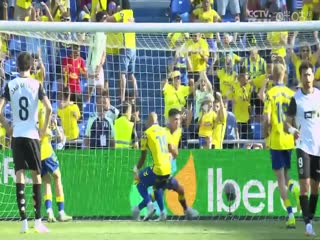 西甲联赛 拉斯帕尔马斯VS瓦伦西亚 20250504海报