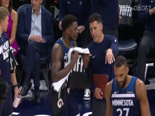 NBA季后赛 湖人VS森林狼 20250428海报