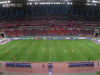 中超联赛 山东泰山VS青岛海牛 20250501海报