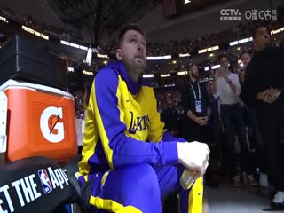 NBA常规赛 湖人VS独行侠 20250410海报