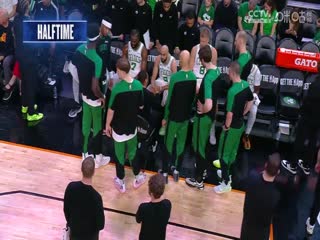 NBA常规赛 黄蜂VS猛龙 20250410海报