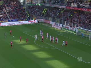 德甲联赛 弗赖堡VS云达不莱梅 20250222海报