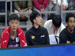 CBA常规赛第36轮 广东华南虎VS南京头排苏酒 20240128（明星机位-胡明轩）海报