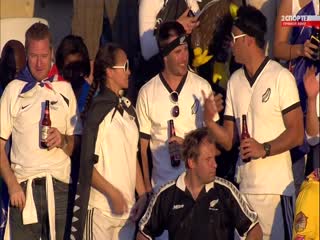 南非世界杯 小組賽-F 意大利(歐洲) VS (大洋洲)新西蘭(国俄双语)海报