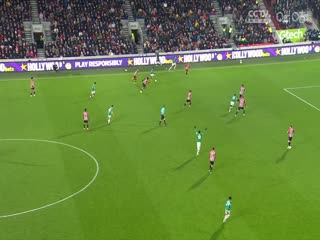 足总杯第三轮比赛 利兹联VS哈罗盖特 20250112海报