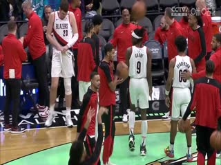 NBA常规赛 开拓者VS黄蜂 20250125海报