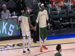 NBA常规赛 开拓者VS雄鹿 20250105海报