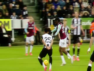 英超联赛 狼队VS伯恩茅斯 20241130海报