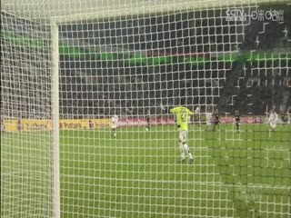 德甲联赛 圣保利VS荷尔斯泰因基尔 20241130海报