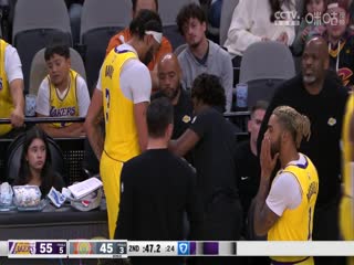 NBA常规赛 湖人VS马刺 20241128海报