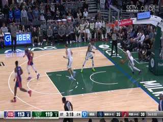 NBA常规赛 活塞VS雄鹿 20241114海报