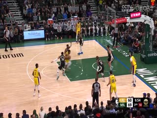 NBA常规赛 湖人VS雄鹿 20240327海报