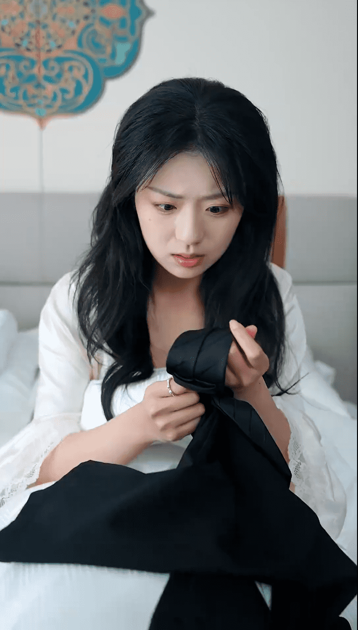 他的呼吸声已读海报