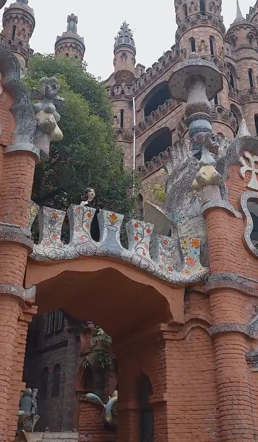 荆棘王冠之黑暗荣耀海报