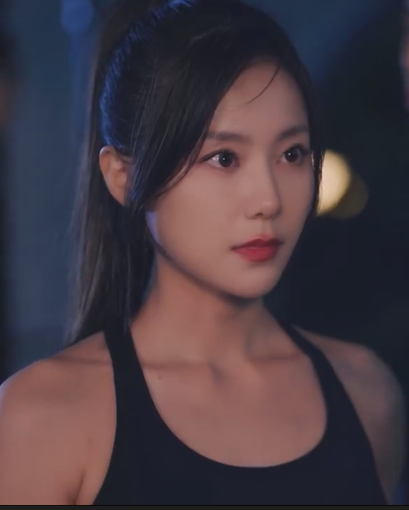 盛放的 野玫瑰海报