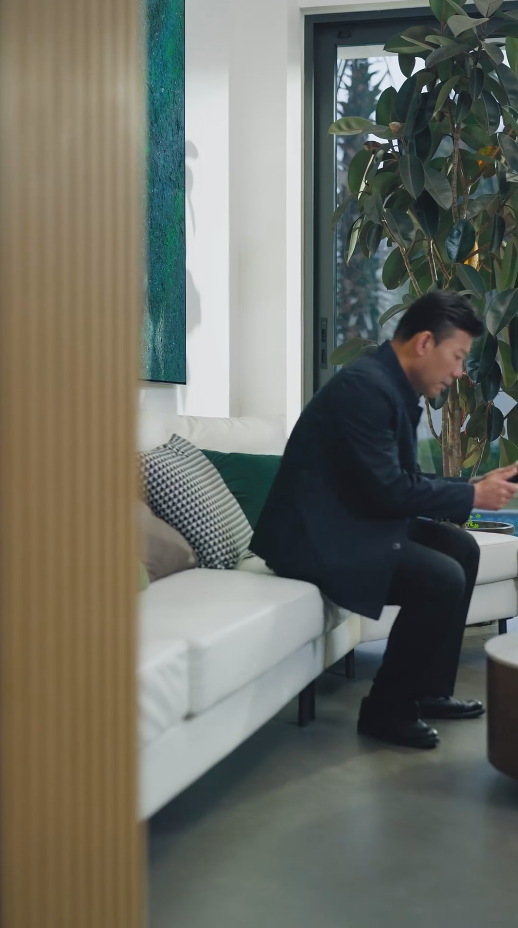 别虐了，那是小小姐海报