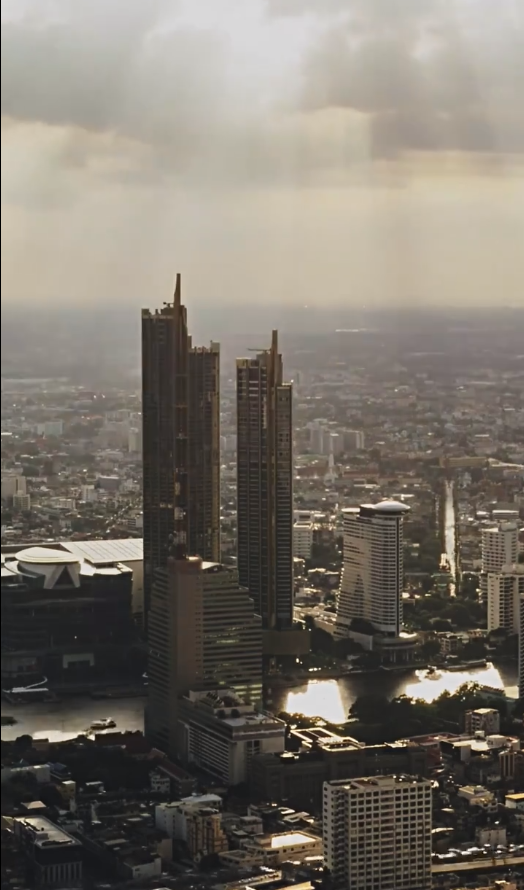 重生后我在商界席卷风云海报