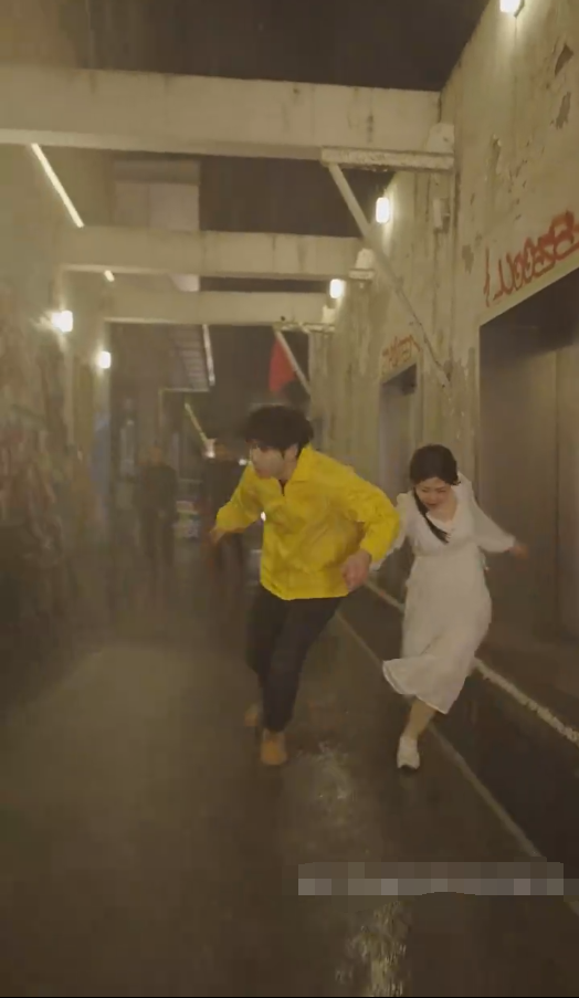 啥基因啊，三胞胎都是大佬海报