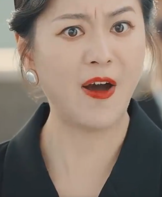 爱在咫尺天涯海报