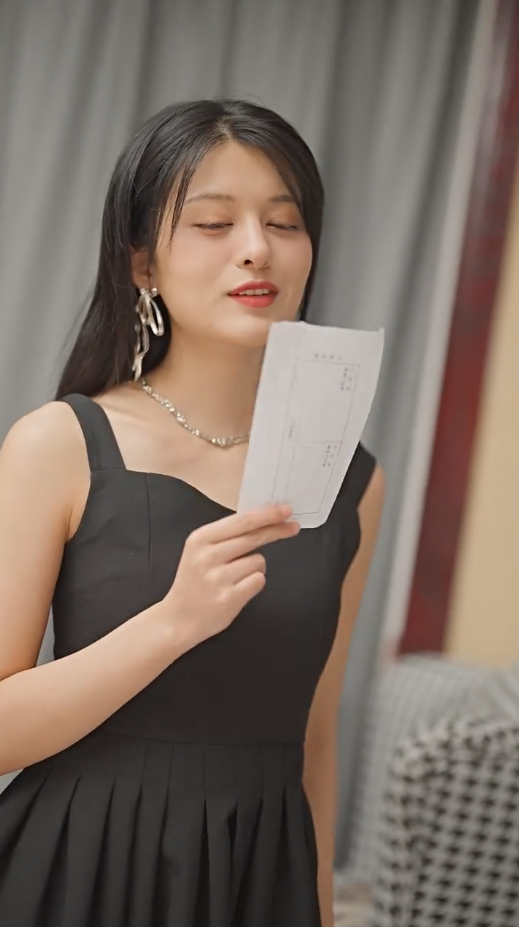 新：离婚后，我被前夫舅舅宠坏了海报