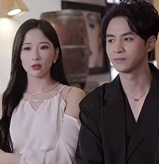 保安老公是龙首海报