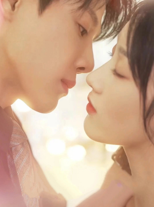 顾总夫人带球跑海报