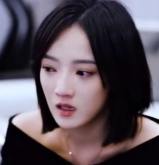 娇妻带球跑，帝少你走开海报