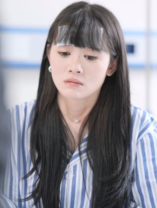 成了总裁暗恋的那个她海报