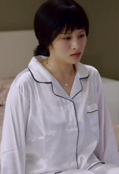 绝顶重生的女人（光头的女人）海报