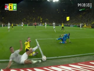 德甲联赛 多特蒙德VS沃尔夫斯堡 20250922海报