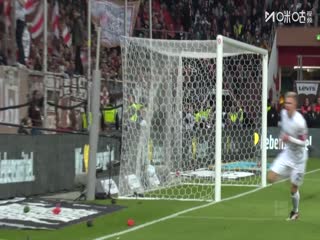 德甲联赛 弗赖堡VS法兰克福 20251019海报