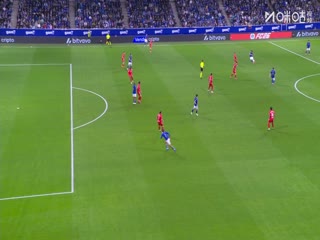 西甲联赛 皇家奥维耶多VS奥萨苏纳 20251104海报