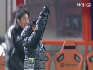 亚冠精英联赛阶段 江原FCVS町田泽维亚 20251125海报