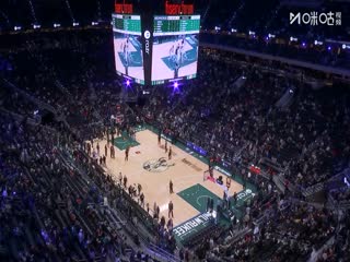 NBA常规赛 凯尔特人VS雄鹿 20251212海报