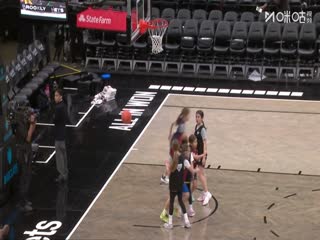 NBA常规赛 雄鹿VS篮网 20251215海报